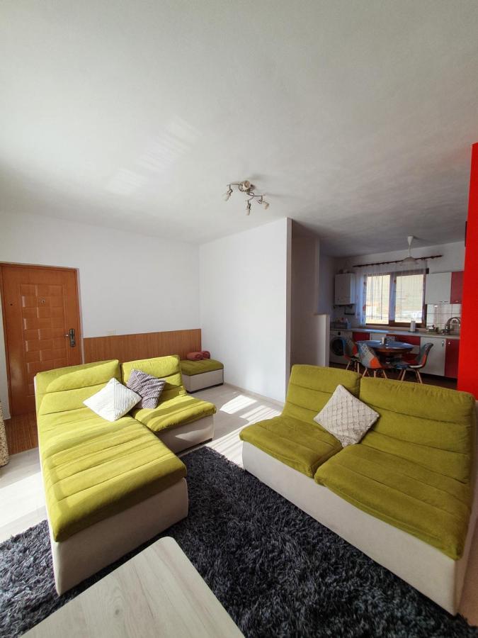 Apartament La Casa In Curte Comuna Apartman Feketehalom Kültér fotó