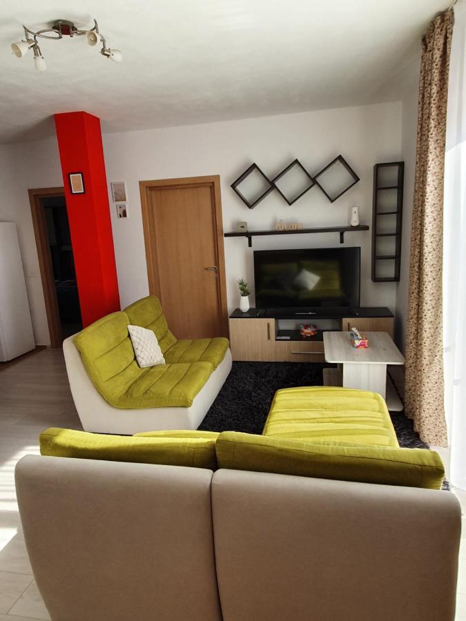 Apartament La Casa In Curte Comuna Apartman Feketehalom Kültér fotó